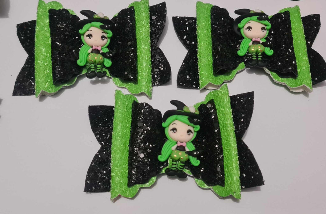 Green witches hair bow